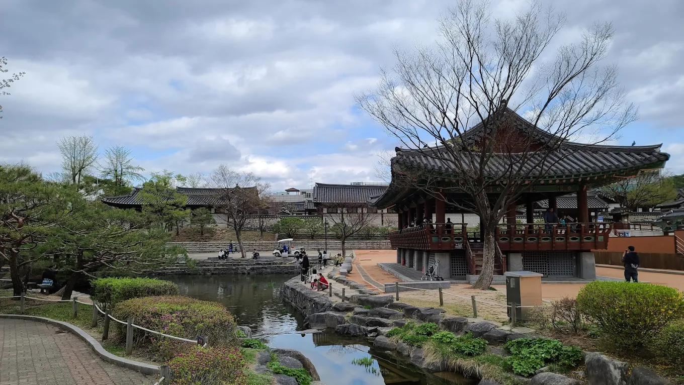 Namsangol Hanok Village