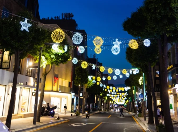 Garosu-Gil Seoul: Complete Guide to Korea’s Trendiest Street
